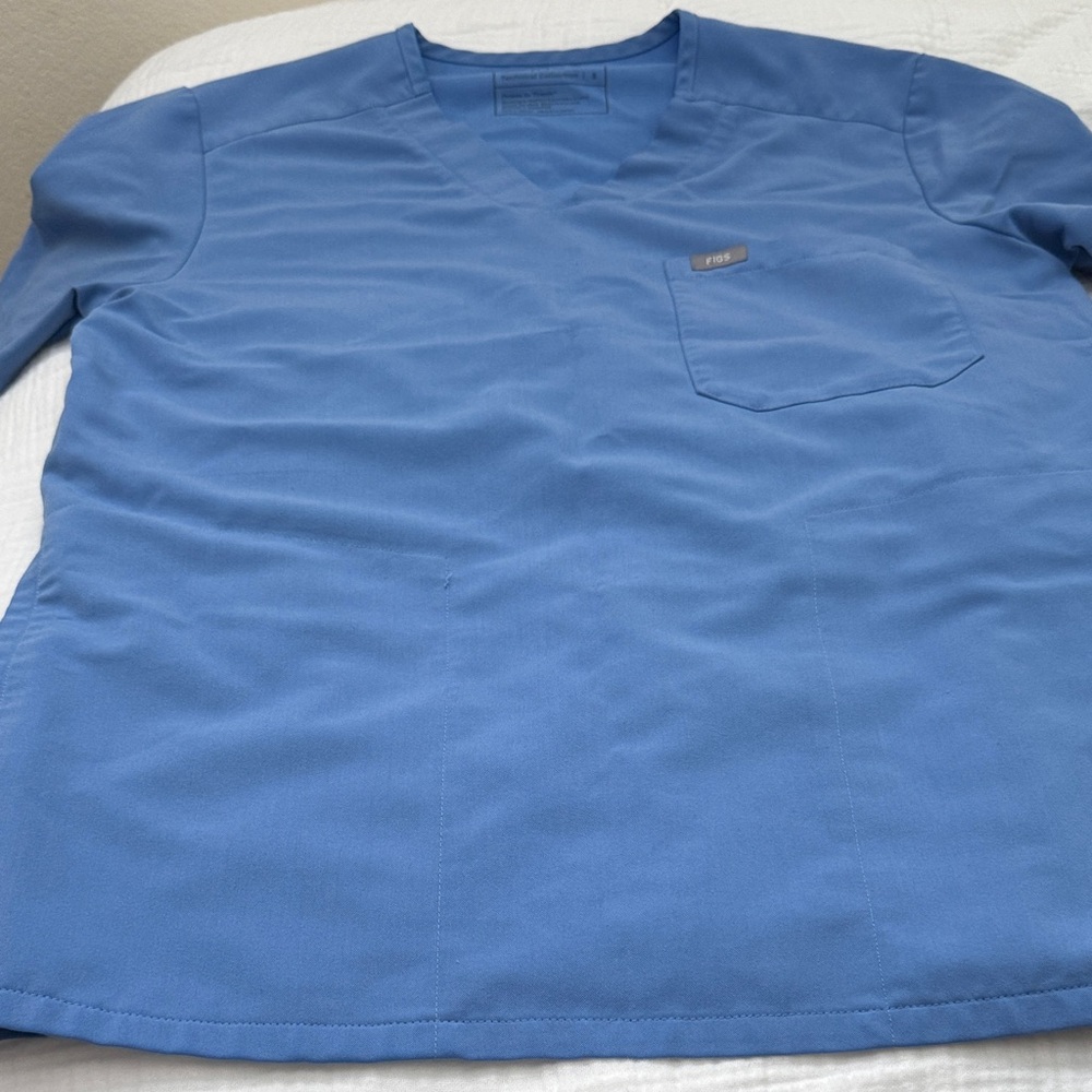 Figs Men's Sky Blue V-Neck Shirt